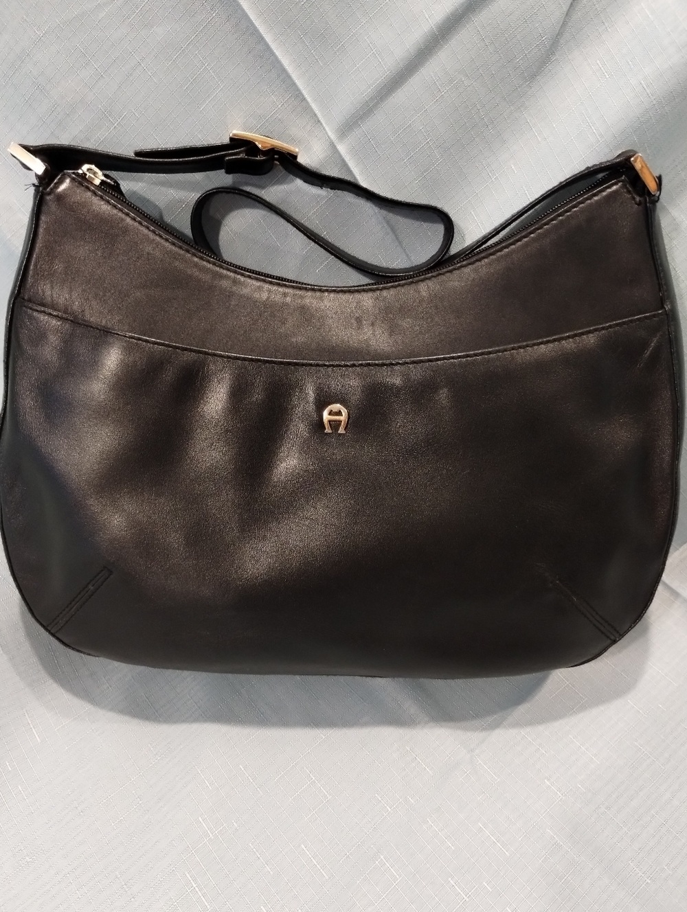 Vintage Etienne Aigner Black Leather Shoulder Bag with Gold Logo Accent